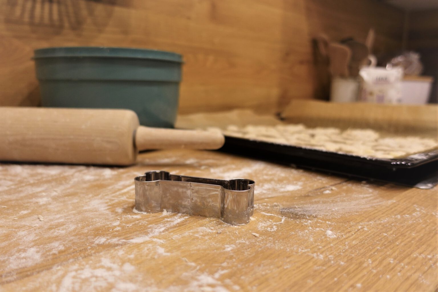 Rezept: weihnachtliche Hundeplätzchen selber machen - Das Lieblingsrudel